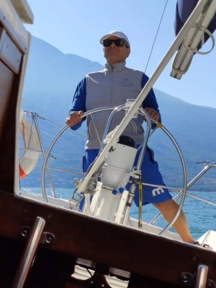 Uscita in barca a vela con skipper: da Desenzano verso l’Isola del Garda 7